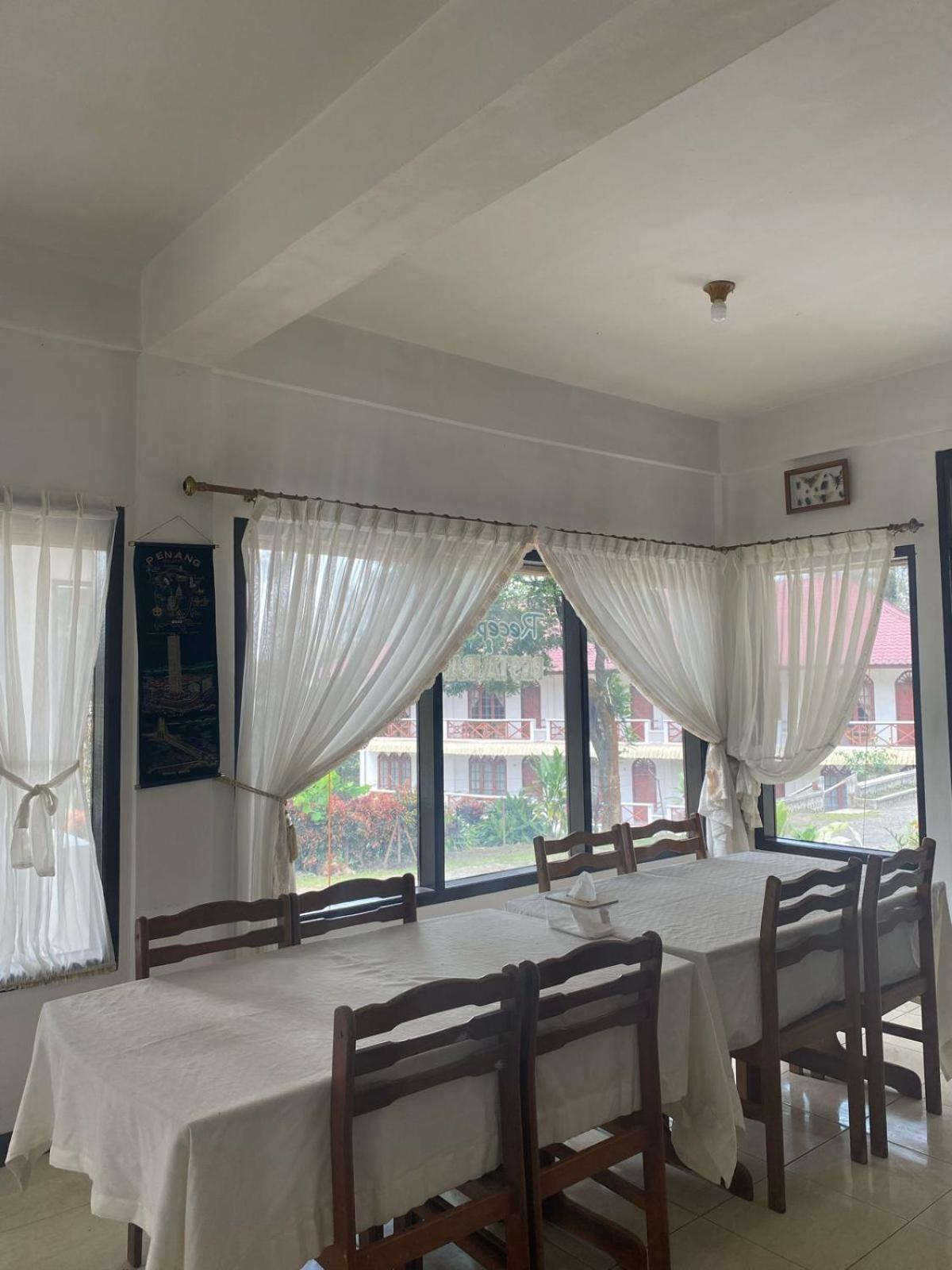 Sibayak Multinational Rest House Berastagi Luaran gambar