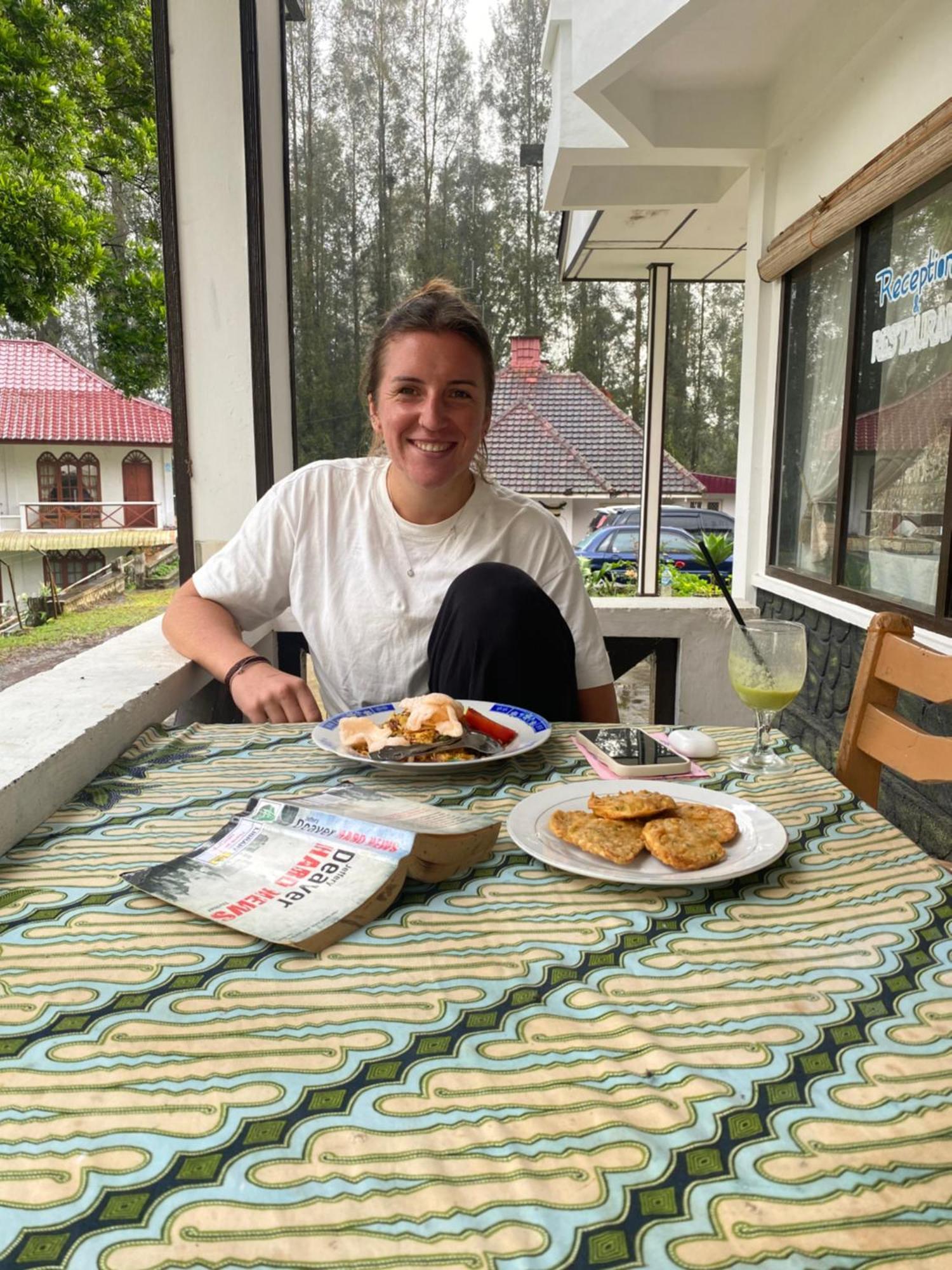 Sibayak Multinational Rest House Berastagi Luaran gambar